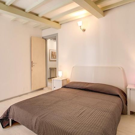Three Bedroom Apartment Campo Dei Fiori Rome Exterior photo